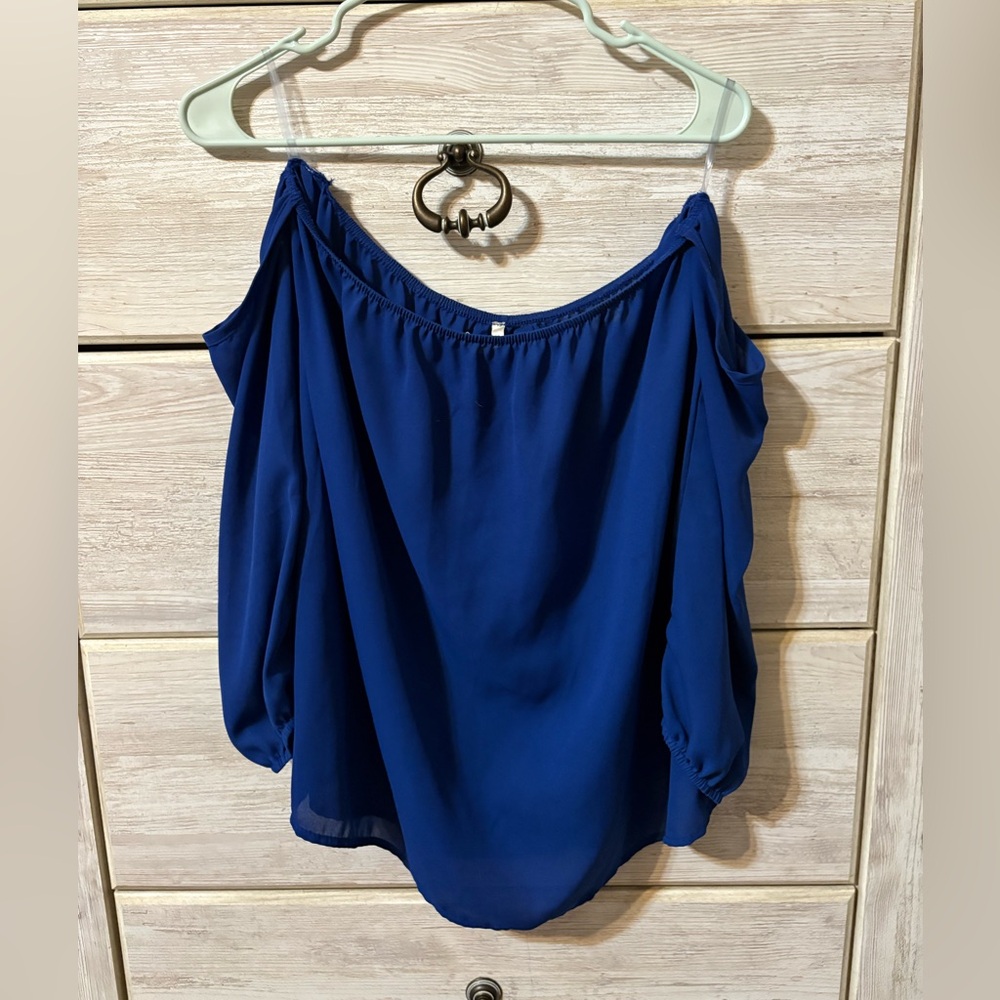 Top - Picture 1 of 3